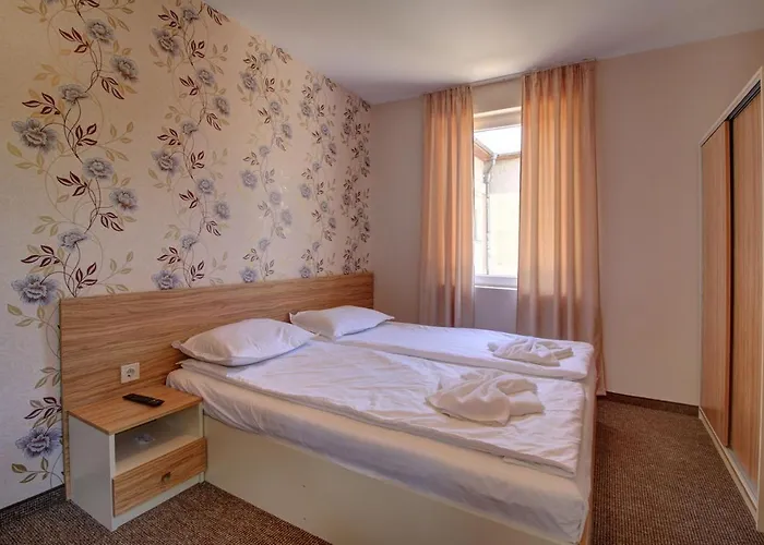 Mida Oda ve Kahvaltı 4*