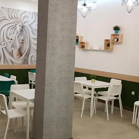 לינה וארוחת בוקר Mida אובזור