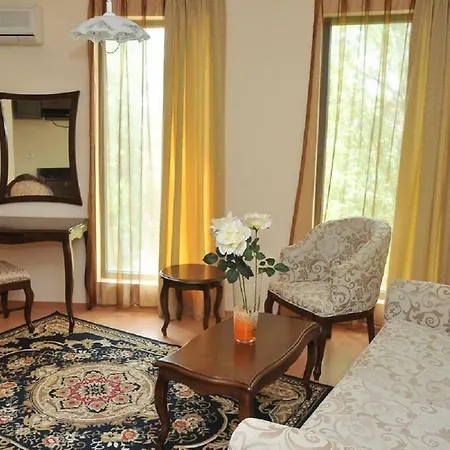 Mida Hotell 3*